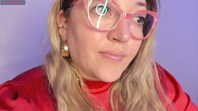 Snapshot of Naty_Mature_ chatting on April 15, 2026, 8:20 pm Naty Mature online show from April 15, 2026, 8:20 pm