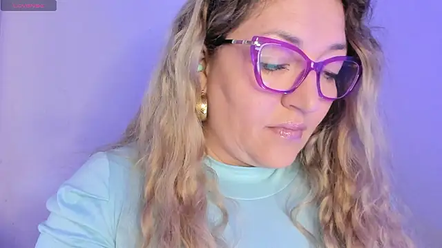 Snapshot of Naty_Mature_ chatting on March 17, 2026, 6:22 pm Naty Mature online show from March 17, 2026, 6:22 pm