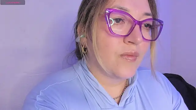 Snapshot of Naty_Mature_ chatting on May 17, 2026, 8:42 pm Naty Mature online show from May 17, 2026, 8:42 pm