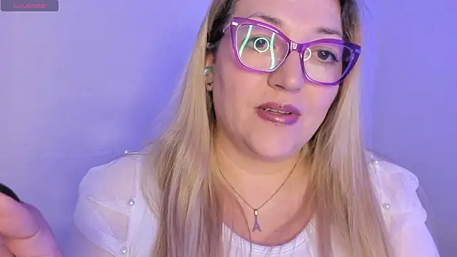 Snapshot of Naty_Mature_ chatting on March 11, 2026, 7:19 pm Naty Mature online show from March 11, 2026, 7:19 pm