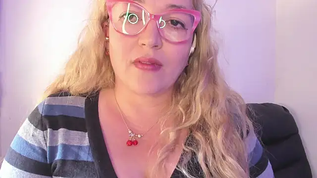 Snapshot of Naty_Mature_ chatting on October 23, 2025, 4:05 pm Naty Mature online show from October 23, 2025, 4:05 pm