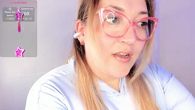 Snapshot of Naty_Mature_ chatting on April 12, 2026, 5:27 pm Naty Mature online show from April 12, 2026, 5:27 pm