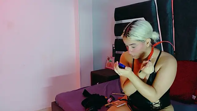 AliceandMax online show from February 9, 2026, 1:42 pm