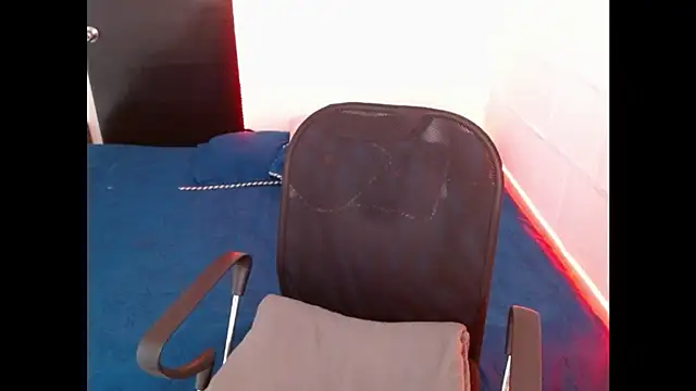 Davixx258 online show from February 4, 2025, 8:17 pm