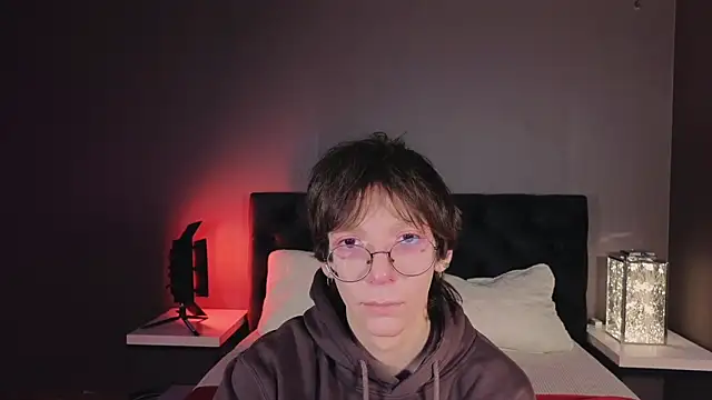 Snapshot of TommieH chatting on February 1, 2025, 9:32 am TommieH online show from February 1, 2025, 9:32 am