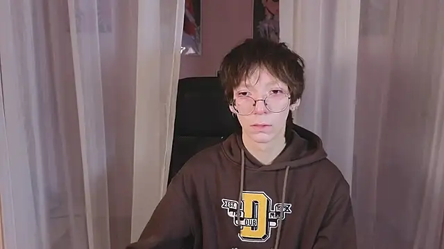 Snapshot of TommieH chatting on January 21, 2025, 5:49 am TommieH online show from January 21, 2025, 5:49 am