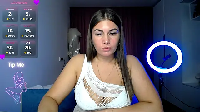 Snapshot of LinaSparks chatting on March 18, 2026, 2:19 pm LinaSparks online show from March 18, 2026, 2:19 pm