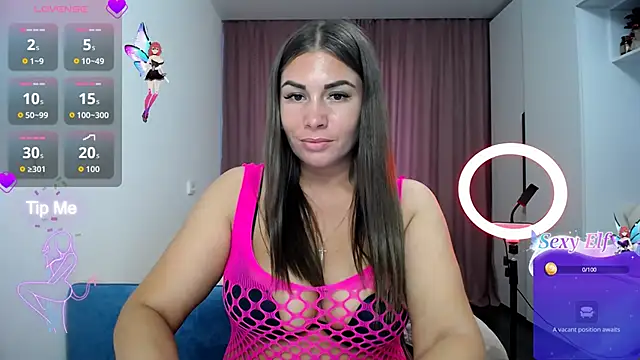 Snapshot of LinaSparks chatting on May 17, 2026, 2:28 pm LinaSparks online show from May 17, 2026, 2:28 pm