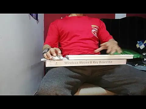 Snapshot of rolobot chatting on October 20, 2025, 2:13 am rolobot online show from October 20, 2025, 2:13 am