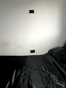  PhillipBrown online show from September 16, 2025, 11:44 am