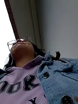 Snapshot of lara_moon25 chatting on November 30, 2025, 6:30 pm lara moon25 online show from November 30, 2025, 6:30 pm