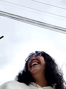 Snapshot of lara_moon25 chatting on November 13, 2025, 6:45 pm lara moon25 online show from November 13, 2025, 6:45 pm