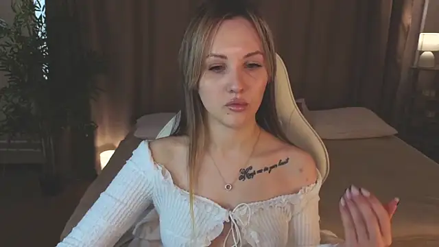 Wendy mm online show from March 19, 2026, 9:09 am