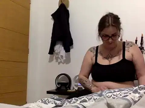 vanillesoumise online show from January 14, 2025, 9:41 pm