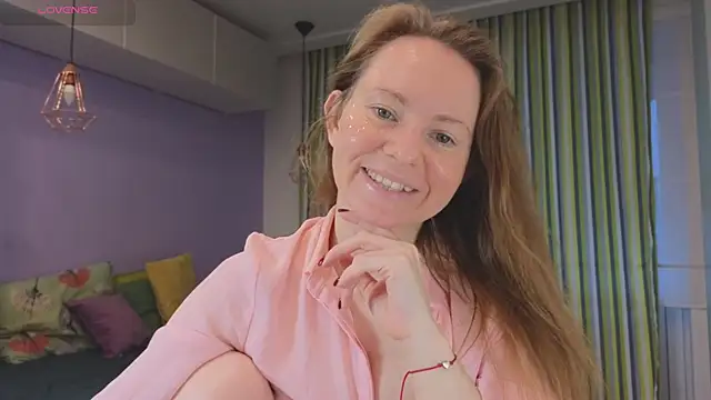 Snapshot of JanePearl chatting on December 5, 2024, 9:11 am JanePearl online show from December 5, 2024, 9:11 am