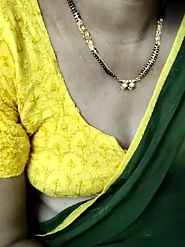 Snapshot of anuradha1432 chatting on November 21, 2025, 12:04 pm anuradha1432 online show from November 21, 2025, 12:04 pm