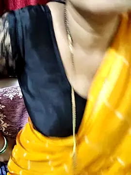 Snapshot of anuradha1432 chatting on November 9, 2025, 5:50 pm anuradha1432 online show from November 9, 2025, 5:50 pm