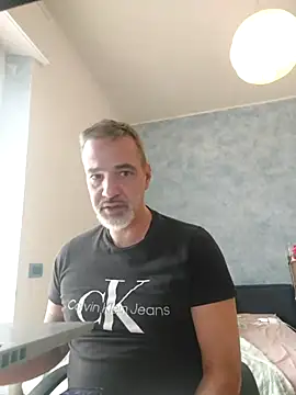 Snapshot of Marcolino183 chatting on February 10, 2026, 8:46 am Marcolino183 online show from February 10, 2026, 8:46 am