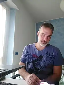 Snapshot of Marcolino183 chatting on February 11, 2026, 8:25 am Marcolino183 online show from February 11, 2026, 8:25 am