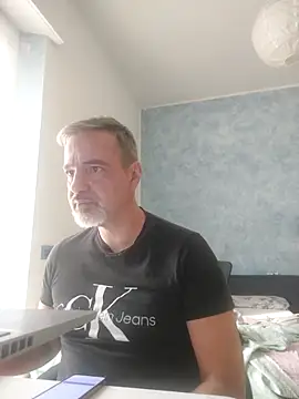 Snapshot of Marcolino183 chatting on February 9, 2026, 8:56 am Marcolino183 online show from February 9, 2026, 8:56 am