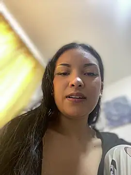 Snapshot of baby_lizy chatting on May 19, 2026, 12:56 pm baby lizy online show from May 19, 2026, 12:56 pm