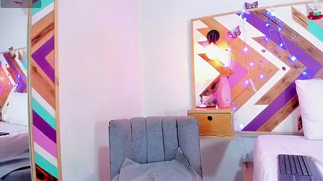 Snapshot of Katia_Wilson chatting on December 20, 2025, 1:03 pm Katia Wilson online show from December 20, 2025, 1:03 pm