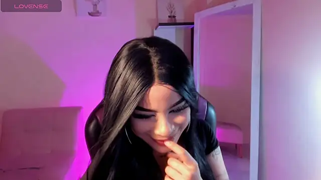 lana 0 online show from December 18, 2024, 9:08 pm