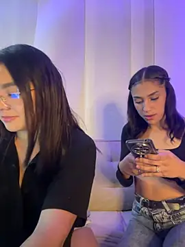 camianddanna online show from November 20, 2025, 2:12 am