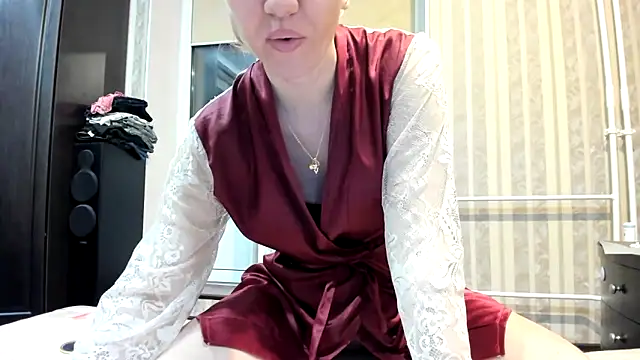 Snapshot of Cookiecutey chatting on April 15, 2026, 7:51 pm Cookiecutey online show from April 15, 2026, 7:51 pm