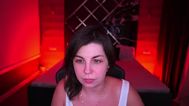 MirandaWong online show from September 21, 2025, 7:19 pm