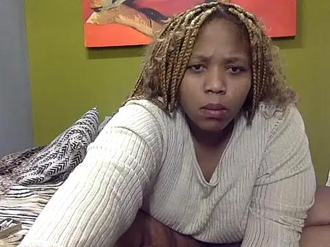 Snapshot of GoldenPussyXOXO chatting on October 28, 2025, 3:18 am GoldenPussyXOXO online show from October 28, 2025, 3:18 am