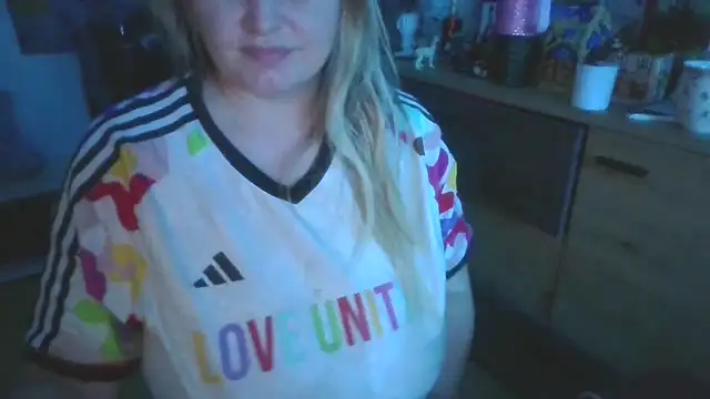 Snapshot of Meliss_Official9 chatting on January 16, 2026, 10:47 pm Meliss Official9 online show from January 16, 2026, 10:47 pm