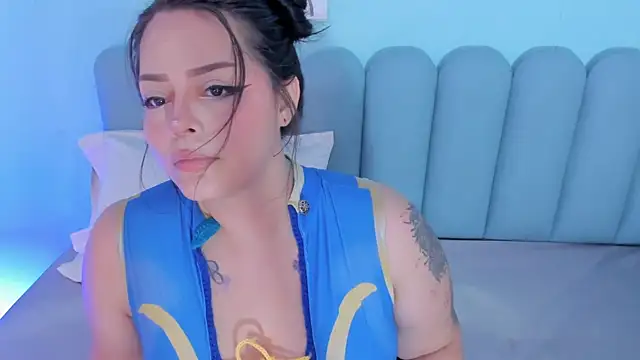 curvy rousi online show from November 19, 2025, 11:32 am