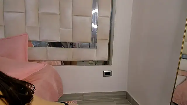 isabella gomez11 online show from February 26, 2025, 8:15 pm