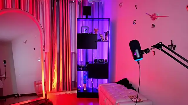 sexfire lalita online show from May 14, 2026, 10:18 pm