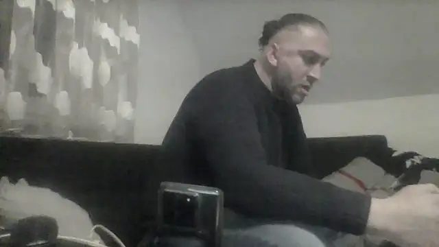 Snapshot of NewyorkDimi chatting on February 4, 2025, 11:59 pm NewyorkDimi online show from February 4, 2025, 11:59 pm