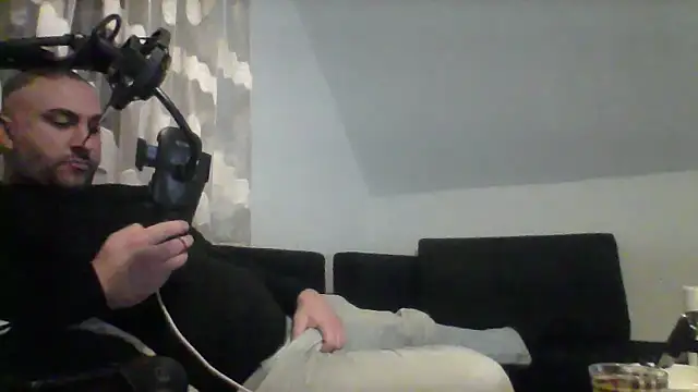 Snapshot of NewyorkDimi chatting on November 4, 2025, 12:03 am NewyorkDimi online show from November 4, 2025, 12:03 am