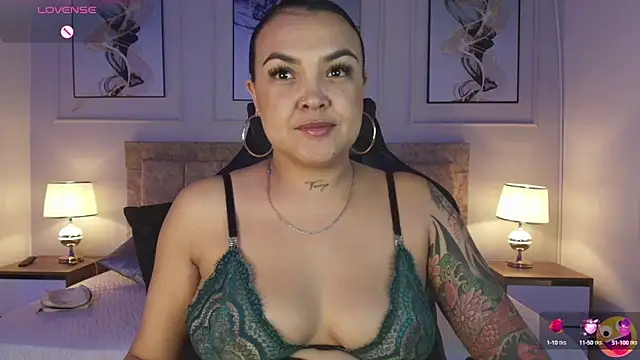 Snapshot of lyn_adamns chatting on March 11, 2025, 11:26 pm lyn adamns online show from March 11, 2025, 11:26 pm