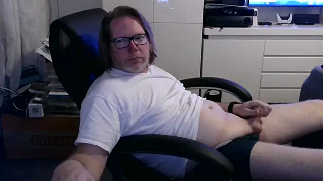 Snapshot of VSteph chatting on April 19, 2026, 12:22 am VSteph online show from April 19, 2026, 12:22 am