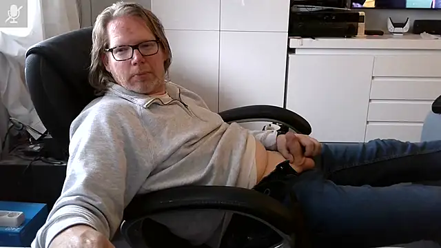 VSteph online show from June 12, 2026, 4:16 pm