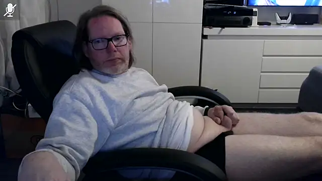 Snapshot of VSteph chatting on April 8, 2026, 9:27 pm VSteph online show from April 8, 2026, 9:27 pm