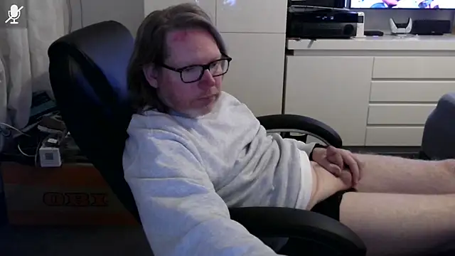 Snapshot of VSteph chatting on April 9, 2026, 10:27 pm VSteph online show from April 9, 2026, 10:27 pm