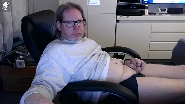 Snapshot of VSteph chatting on April 10, 2026, 9:55 pm VSteph online show from April 10, 2026, 9:55 pm