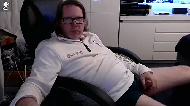 VSteph online show from September 25, 2025, 8:37 pm