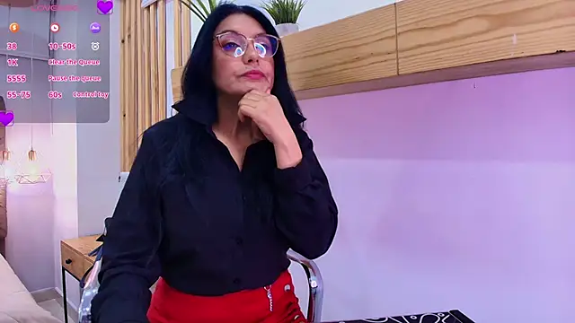 Snapshot of Zuzana21 chatting on May 14, 2026, 12:46 pm Zuzana21 online show from May 14, 2026, 12:46 pm