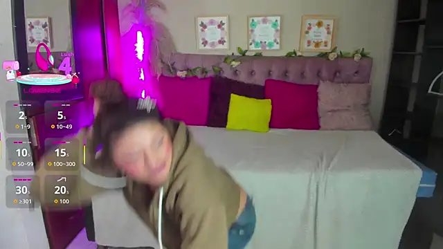 Snapshot of Lia_Keen chatting on November 27, 2025, 7:36 pm Lia Keen online show from November 27, 2025, 7:36 pm