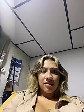 Snapshot of nina_carther chatting on March 2, 2025, 12:20 am nina carther online show from March 2, 2025, 12:20 am