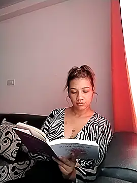 Snapshot of nina_carther chatting on March 7, 2025, 12:12 pm nina carther online show from March 7, 2025, 12:12 pm