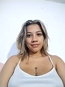 Snapshot of nina_carther chatting on February 17, 2025, 12:05 pm nina carther online show from February 17, 2025, 12:05 pm