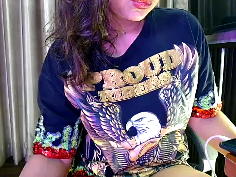 fabdemira online show from March 16, 2026, 10:23 pm